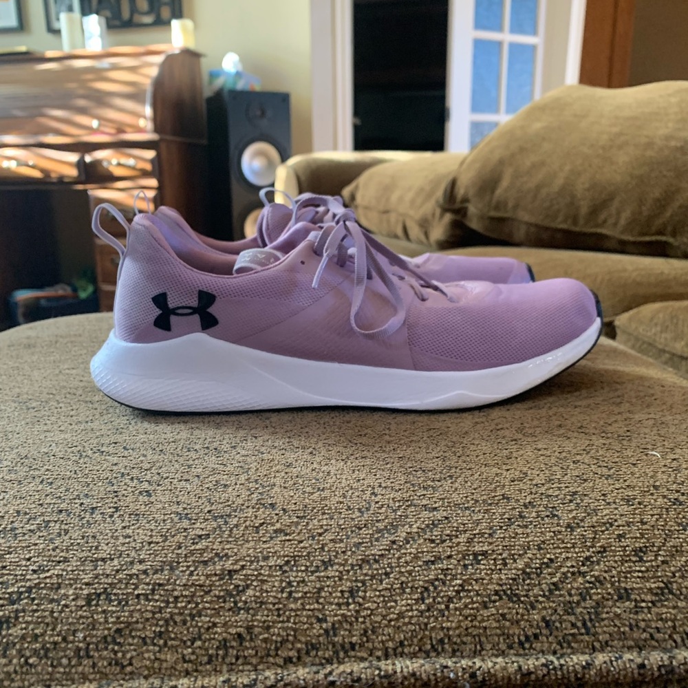 Women’s size 11 under armour shoes